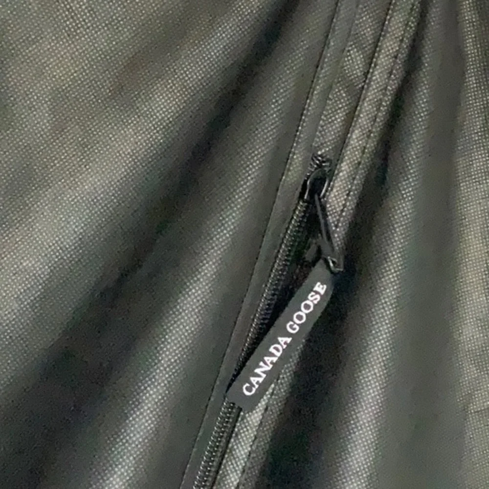 Canada Goose Black Garment Bag with Logo BLACK Canada Goose garment bag